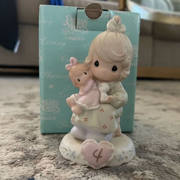 PRECIOUS MOMENT “AGE 4” - Picture 5 of 6